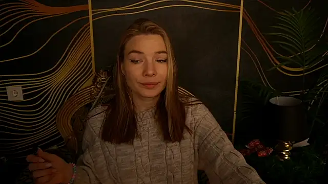 IceDanielles online show from December 2024 03:48:01 PM