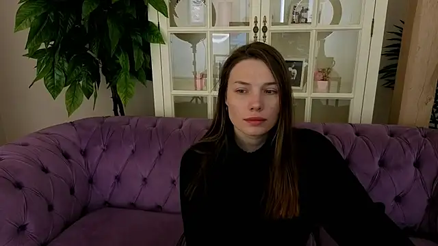 IceDanielles online show from March 2026 12:49:01 PM