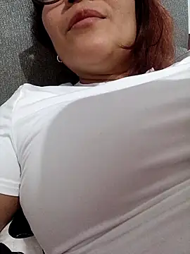 ZUCAAT online show from November 2025 04:33:02 AM