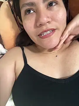 ZUCAAT online show from February 2026 11:03:01 PM