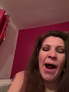 Snapshot of Lwhite1 chatting on January 2025 12:09:01 AM Lwhite1 online show from January 2025 12:09:01 AM