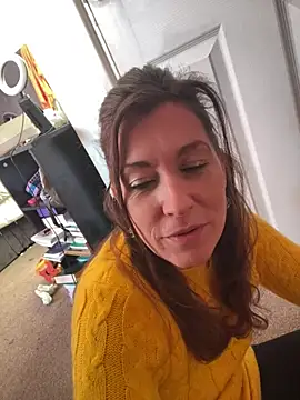 Snapshot of Lwhite1 chatting on January 2025 04:01:01 PM Lwhite1 online show from January 2025 04:01:01 PM