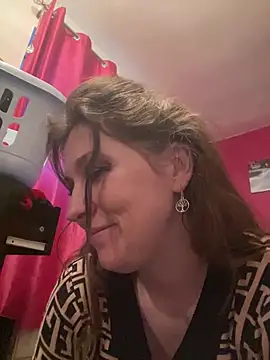 Snapshot of Lwhite1 chatting on February 2025 04:57:02 PM Lwhite1 online show from February 2025 04:57:02 PM