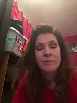 Snapshot of Lwhite1 chatting on February 2025 11:45:01 PM Lwhite1 online show from February 2025 11:45:01 PM