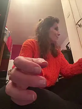 Snapshot of Lwhite1 chatting on February 2025 01:19:02 AM Lwhite1 online show from February 2025 01:19:02 AM