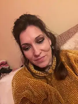 Snapshot of Lwhite1 chatting on February 2025 12:26:01 AM Lwhite1 online show from February 2025 12:26:01 AM