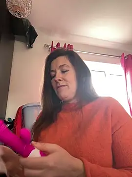 Snapshot of Lwhite1 chatting on February 2025 03:53:02 PM Lwhite1 online show from February 2025 03:53:02 PM