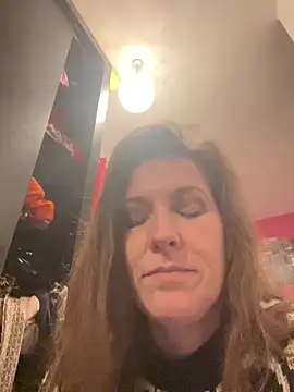 Snapshot of Lwhite1 chatting on March 2025 11:59:02 PM Lwhite1 online show from March 2025 11:59:02 PM