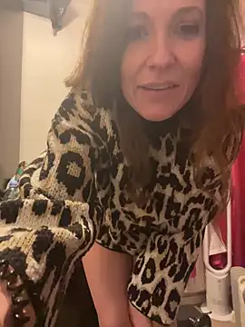 Snapshot of Lwhite1 chatting on March 2025 04:46:01 PM Lwhite1 online show from March 2025 04:46:01 PM