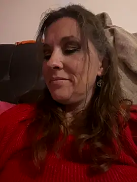 Snapshot of Lwhite1 chatting on September 2025 10:31:01 PM Lwhite1 online show from September 2025 10:31:01 PM