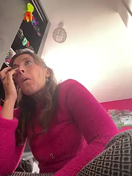 Snapshot of Lwhite1 chatting on September 2025 03:47:02 PM Lwhite1 online show from September 2025 03:47:02 PM