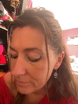 Snapshot of Lwhite1 chatting on September 2025 03:50:01 PM Lwhite1 online show from September 2025 03:50:01 PM