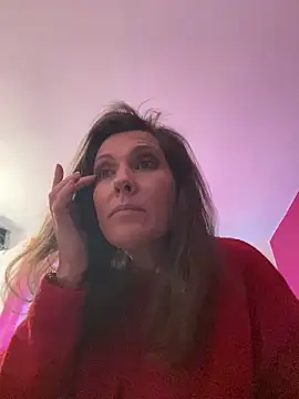 Lwhite1 online show from March 2026 04:35:01 PM