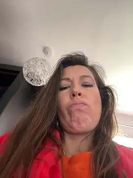 Lwhite1 online show from April 2026 03:31:01 PM