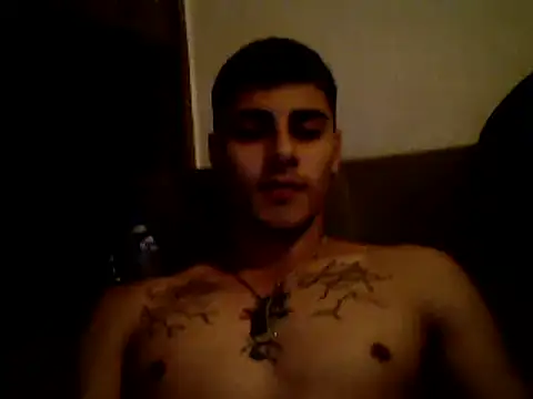Snapshot of AronFoxx chatting on January 2025 02:35:02 AM AronFoxx online show from January 2025 02:35:02 AM