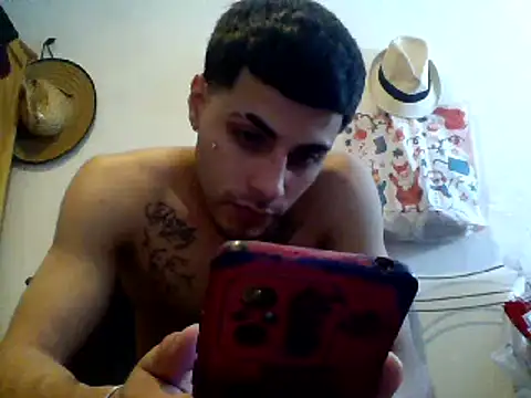 Snapshot of AronFoxx chatting on March 2025 07:43:02 AM AronFoxx online show from March 2025 07:43:02 AM