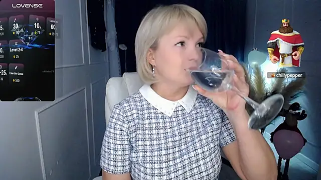 Juarnea online show from February 2025 05:06:01 PM