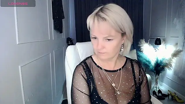 Juarnea online show from June 2026 02:33:01 PM