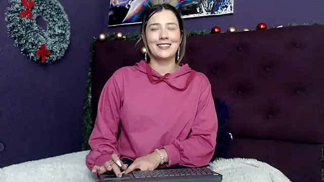 merlinaadams  online show from December 2024 07:29:02 PM