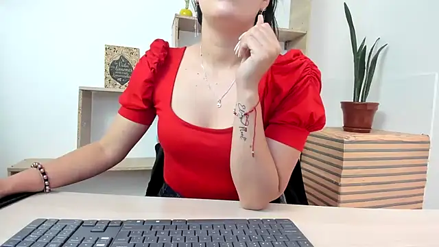 merlinaadams  online show from October 2025 04:37:01 PM