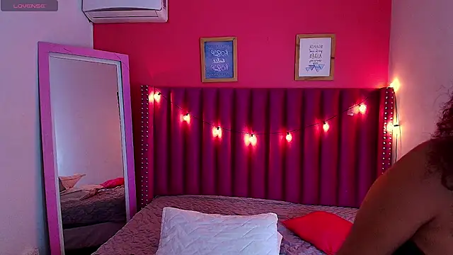 littleebonny online show from December 2024 12:58:02 PM