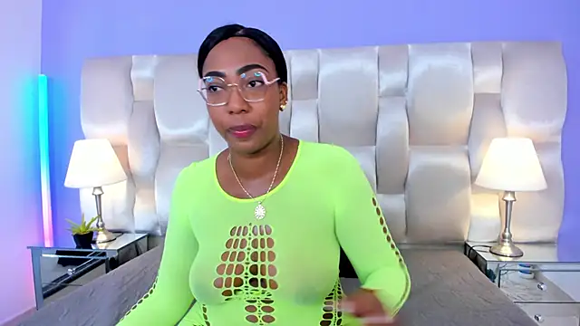 dirtyvictoria online show from October 2025 01:12:02 PM