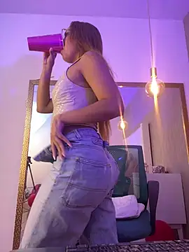 emily parkerr online show from February 2026 07:23:02 PM