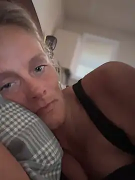 vixendoll87 online show from February 2025 02:37:01 PM