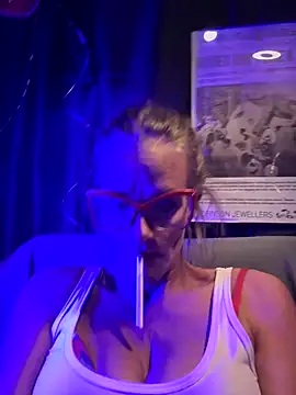 vixendoll87 online show from March 2025 03:21:02 AM