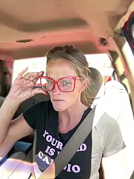 vixendoll87 online show from March 2025 06:59:02 PM