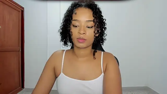 avellanatammy online show from November 2025 01:04:02 AM