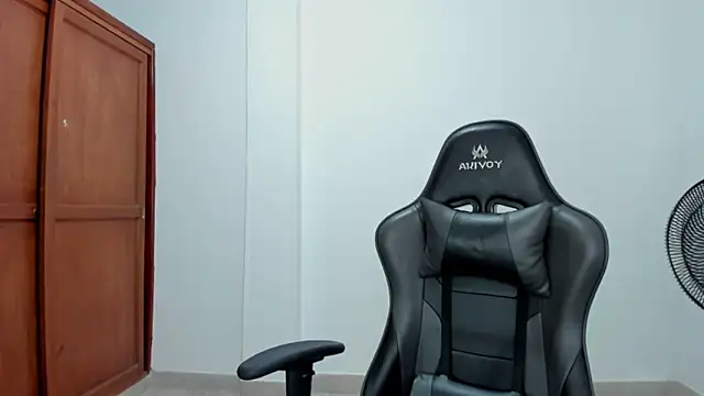 avellanatammy online show from November 2025 03:16:01 AM