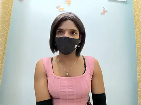 TransLisa7 online show from April 2026 08:57:01 PM