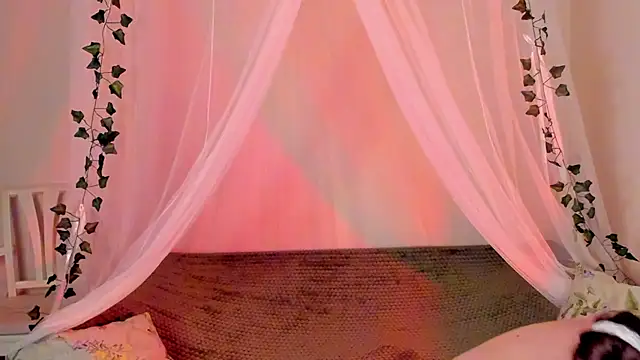 MishkaMe online show from December 2024 06:05:02 PM