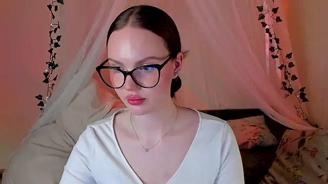 MishkaMe online show from February 2025 03:18:02 PM