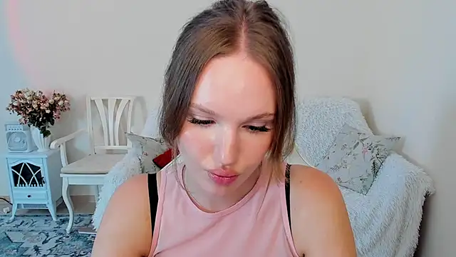 MishkaMe online show from June 2026 01:33:01 PM