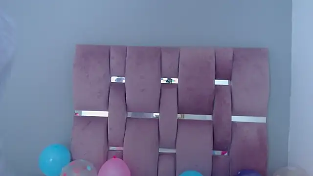 Snapshot of EmiliaKurt chatting on February 2025 05:45:01 PM EmiliaKurt online show from February 2025 05:45:01 PM