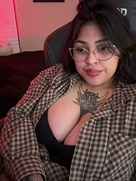 Snapshot of miacanela_xo chatting on February 2025 08:20:02 AM miacanela xo online show from February 2025 08:20:02 AM