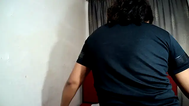 Cute Indian00 online show from February 2025 05:25:01 AM