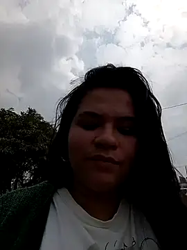 Julieta-tits online show from December 2024 04:37:01 PM