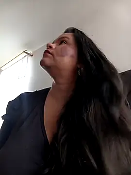 Snapshot of Julieta-tits chatting on July 2026 03:51:01 PM Julieta-tits online show from July 2026 03:51:01 PM