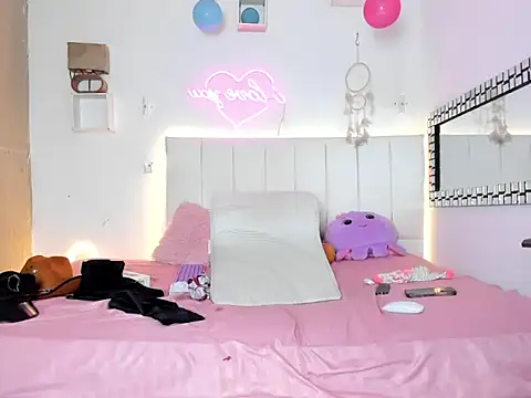 Snapshot of lilith_horny chatting on February 2026 06:12:01 PM lilith horny online show from February 2026 06:12:01 PM