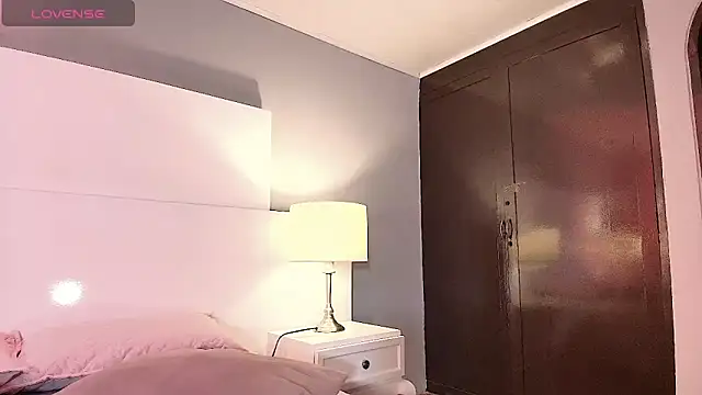 Tamaraakins online show from October 2025 12:25:01 PM