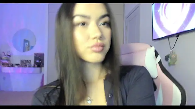 Snapshot of Shineel chatting on October 2025 01:18:01 PM Shineel online show from October 2025 01:18:01 PM