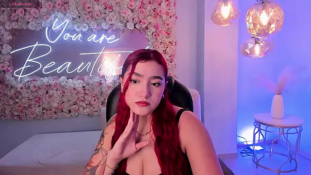 Snapshot of ViolettCastel chatting on September 2025 06:55:02 PM ViolettCastel online show from September 2025 06:55:02 PM