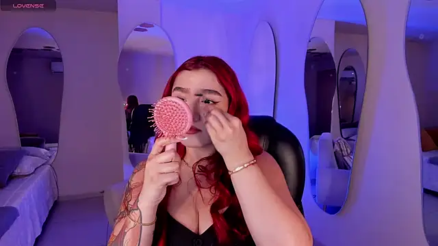 Snapshot of ViolettCastel chatting on September 2025 07:19:02 PM ViolettCastel online show from September 2025 07:19:02 PM