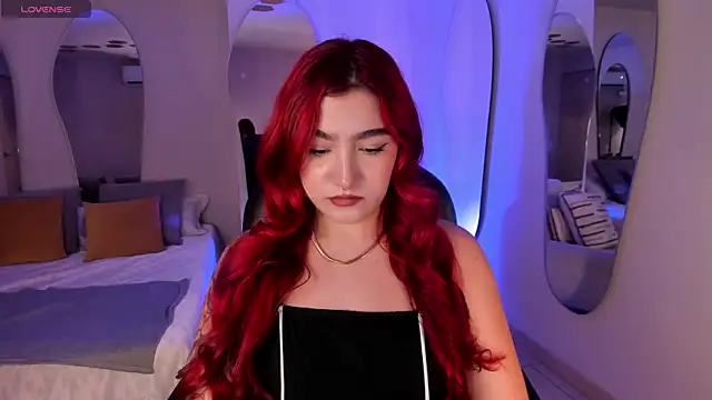 Snapshot of ViolettCastel chatting on October 2025 07:11:01 PM ViolettCastel online show from October 2025 07:11:01 PM