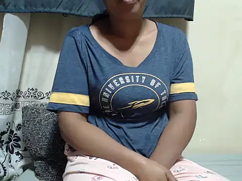 Linda sexy online show from September 2025 01:09:02 AM