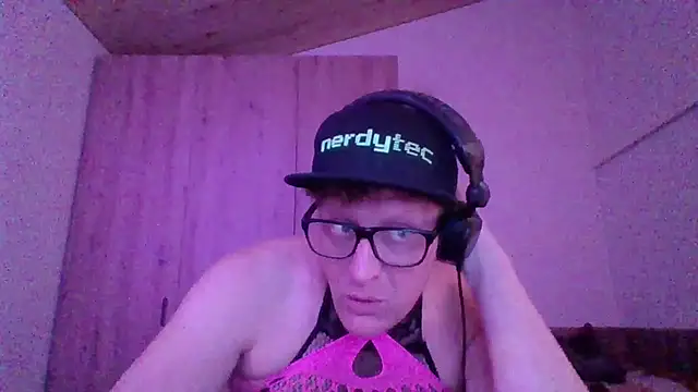 Bigthroaterboy online show from October 2025 08:06:02 PM