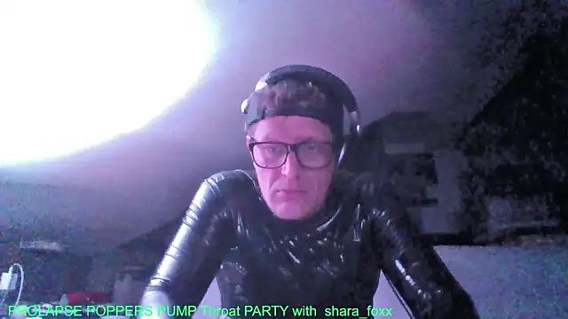 Bigthroaterboy online show from October 2025 09:27:01 PM